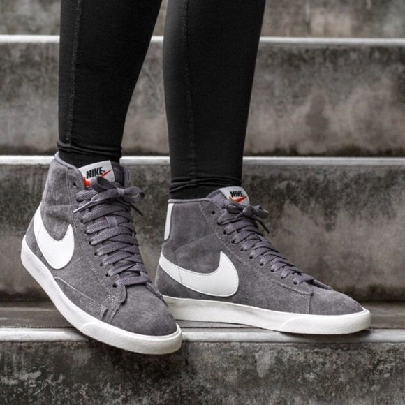 nike w blazer mid vintage suede